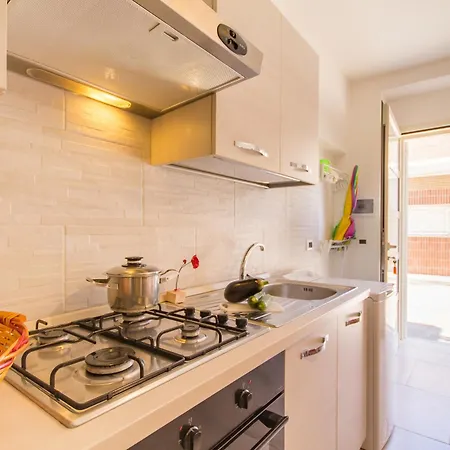 Apartment Casa Lory 3 Cozy And Near The Sea - Happy Nardo